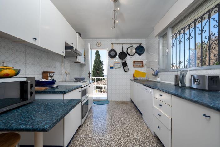 Image No.7-7 Bed Villa for sale