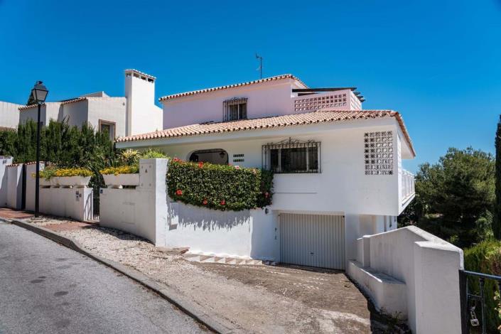 Image No.25-7 Bed Villa for sale