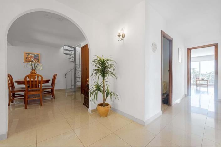 Image No.28-7 Bed Villa for sale