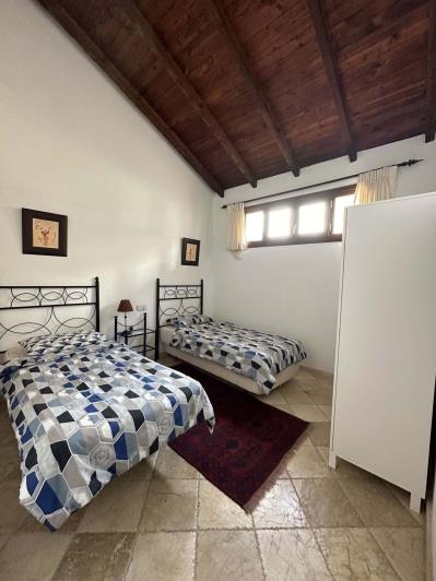 Image No.8-8 Bed Villa for sale