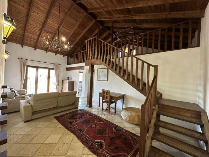 Image No.16-8 Bed Villa for sale