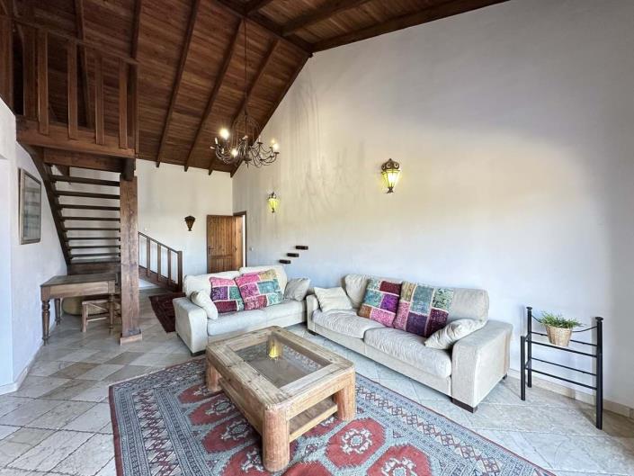 Image No.19-8 Bed Villa for sale