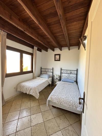 Image No.34-8 Bed Villa for sale