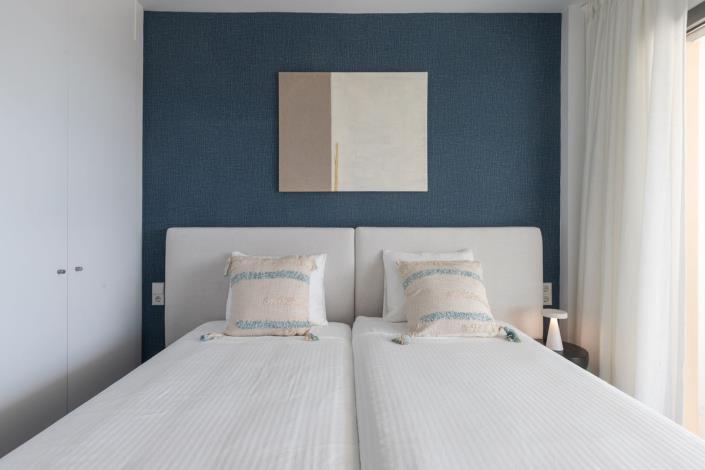 Image No.12-3 Bed Townhouse for sale