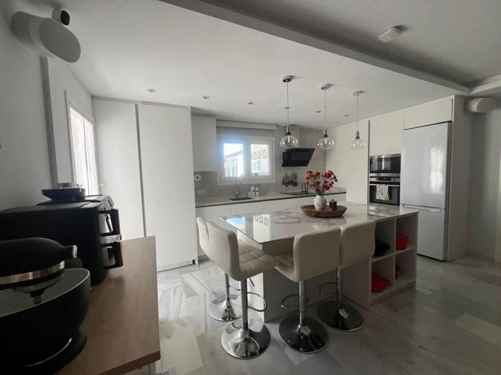 Image No.8-3 Bed Penthouse for sale