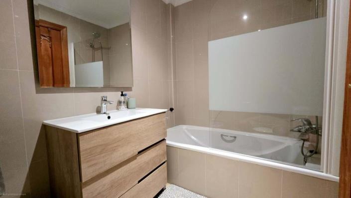 Image No.12-2 Bed Apartment for sale