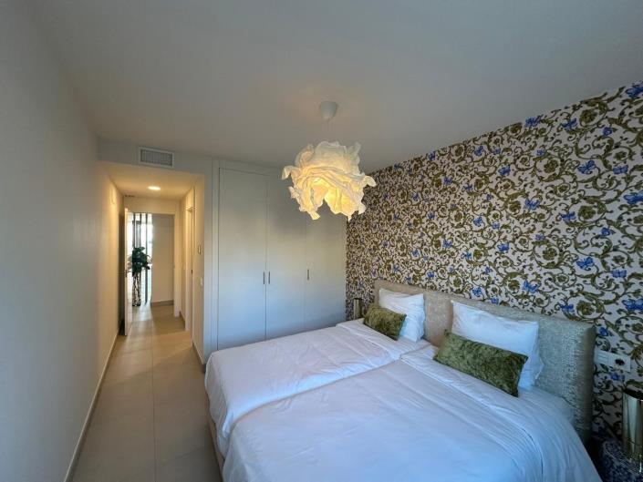 Image No.12-3 Bed Apartment for sale