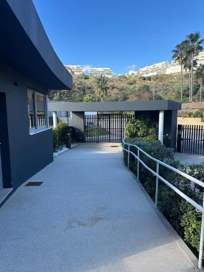 Image No.25-3 Bed Apartment for sale