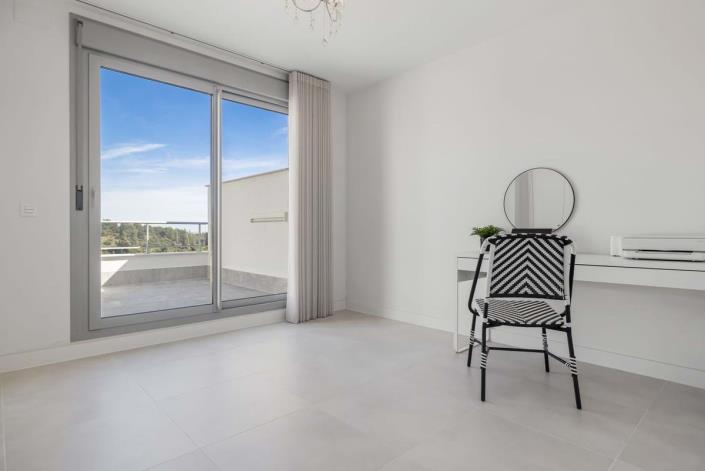 Image No.28-4 Bed Penthouse for sale