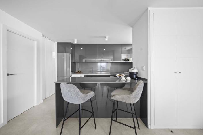 Image No.6-4 Bed Semi-Detached for sale