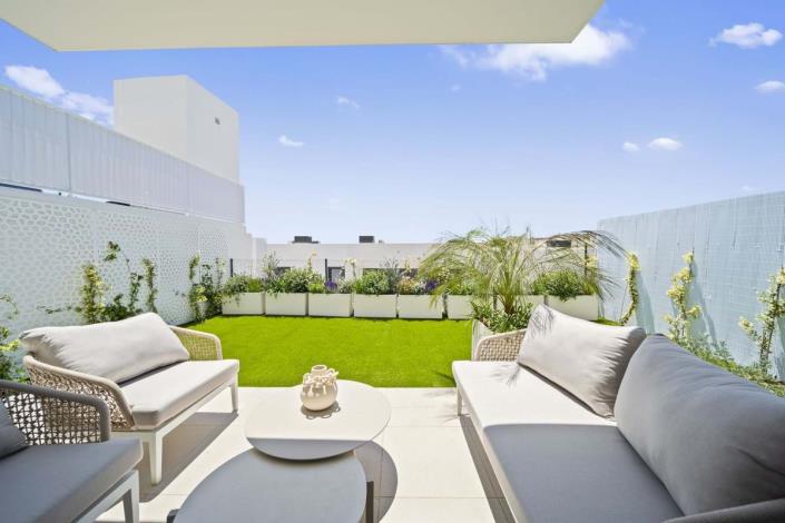 Image No.21-4 Bed Semi-Detached for sale