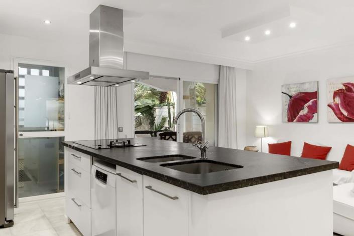 Image No.8-2 Bed Apartment for sale