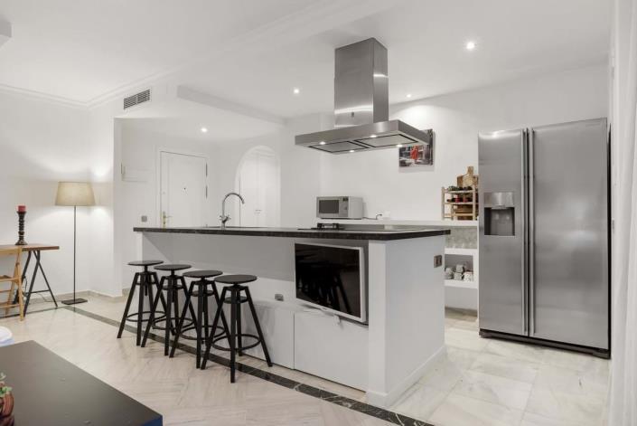 Image No.9-2 Bed Apartment for sale