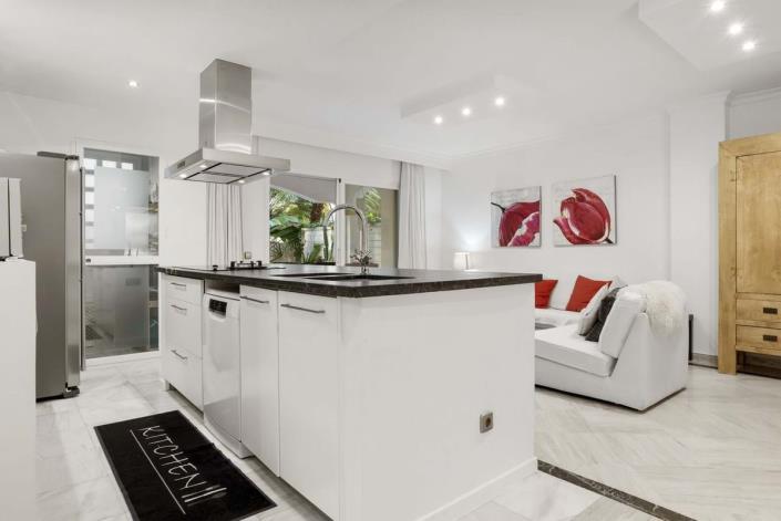 Image No.10-2 Bed Apartment for sale