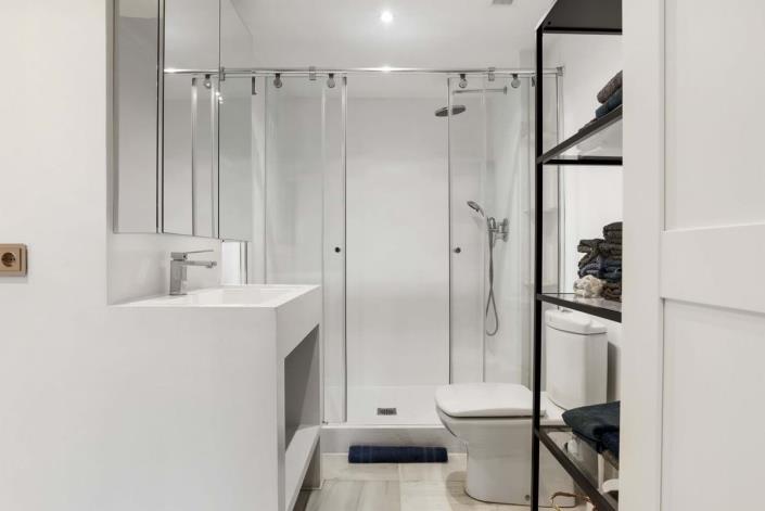 Image No.16-2 Bed Apartment for sale