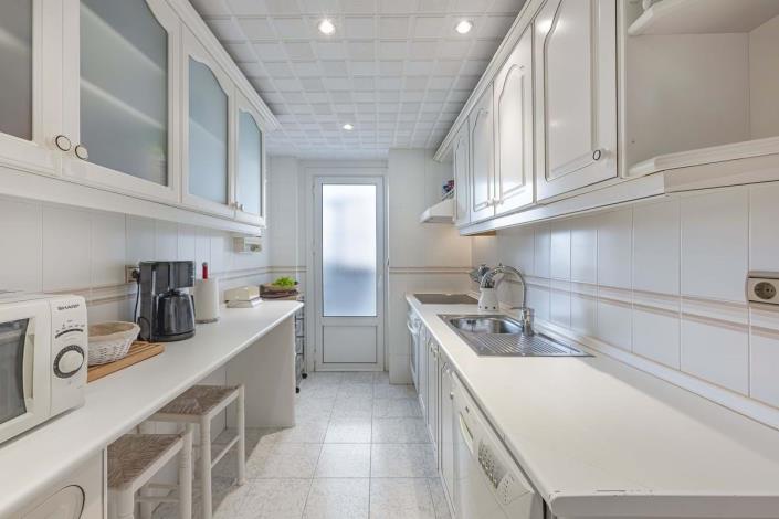 Image No.18-2 Bed Apartment for sale