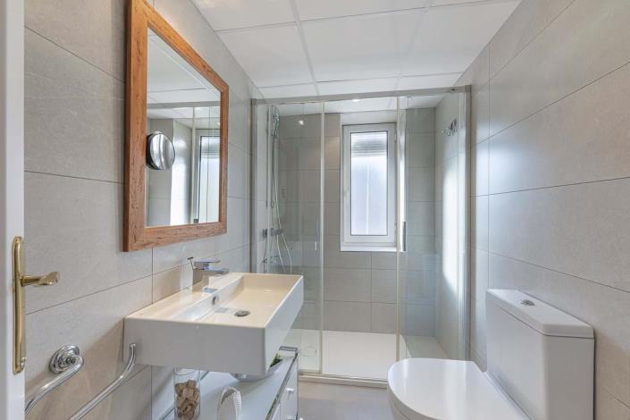 Image No.22-2 Bed Apartment for sale