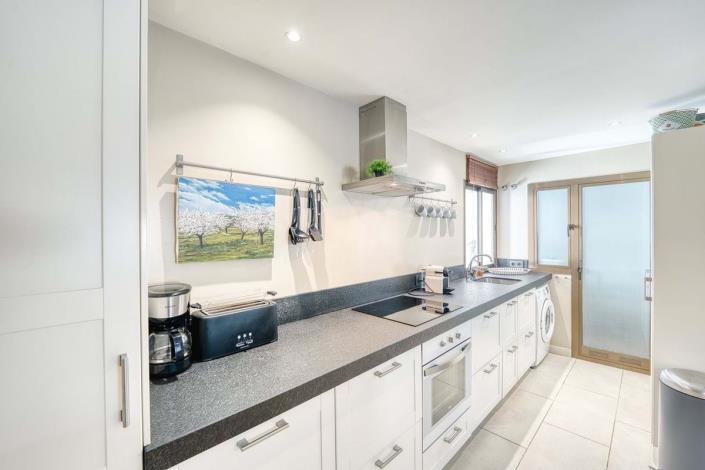 Image No.6-2 Bed Apartment for sale