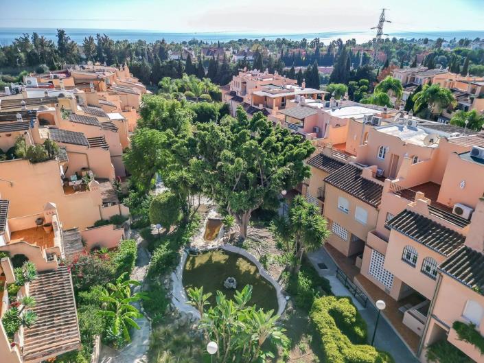 Image No.41-2 Bed Townhouse for sale