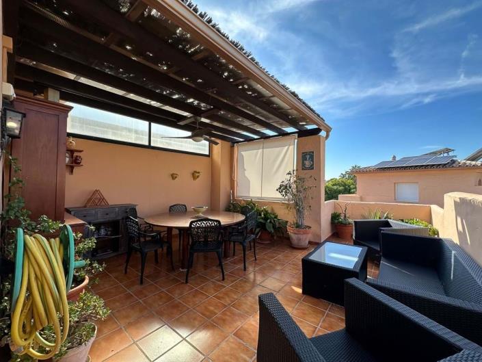 Image No.28-2 Bed Townhouse for sale