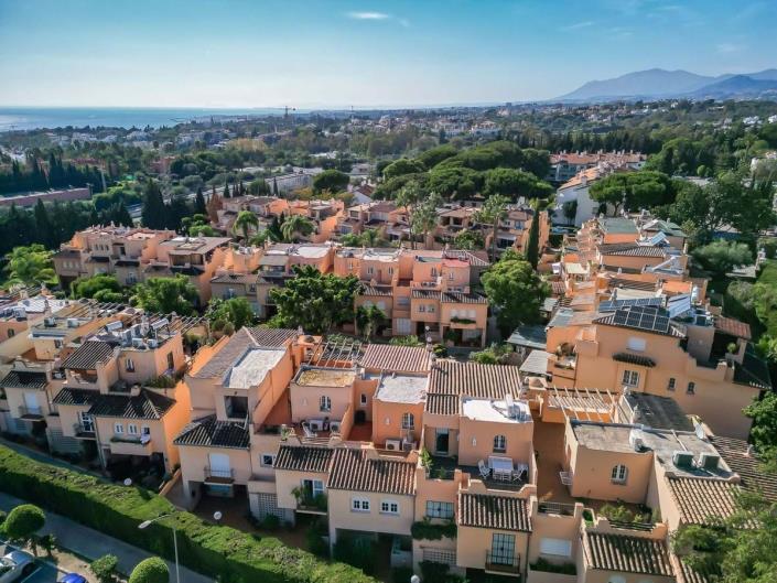 Image No.38-2 Bed Townhouse for sale