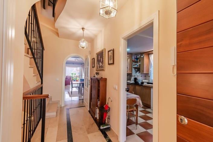 Image No.7-2 Bed Townhouse for sale