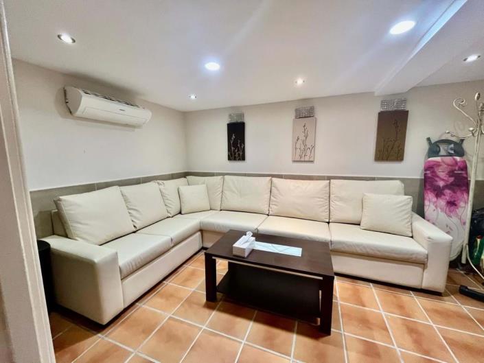 Image No.2-4 Bed Townhouse for sale