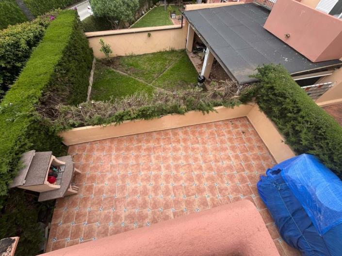 Image No.27-4 Bed Townhouse for sale