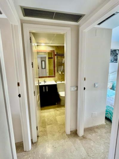 Image No.21-4 Bed Townhouse for sale