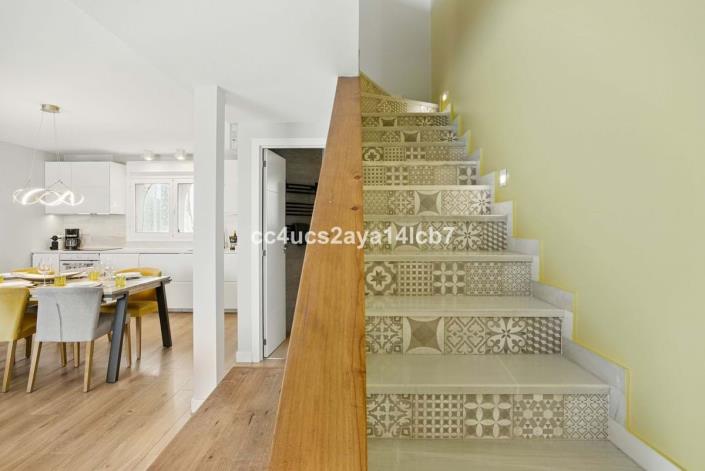 Image No.23-3 Bed Townhouse for sale