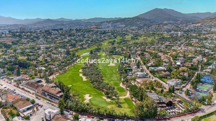 Image No.31-3 Bed Townhouse for sale