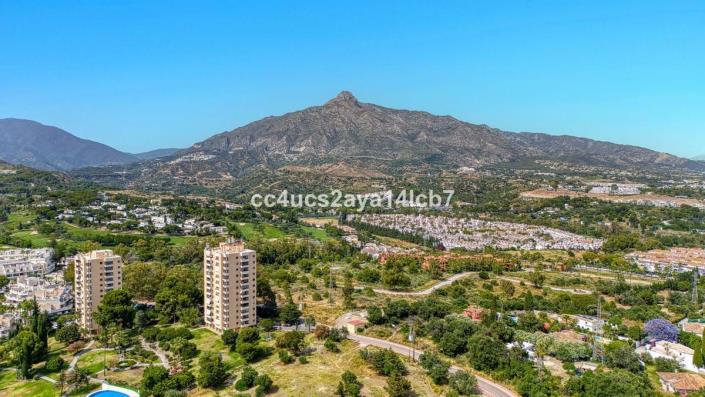 Image No.32-3 Bed Townhouse for sale