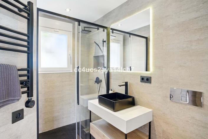 Image No.21-3 Bed Townhouse for sale