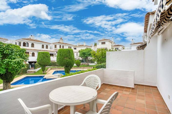 Image No.10-3 Bed Townhouse for sale