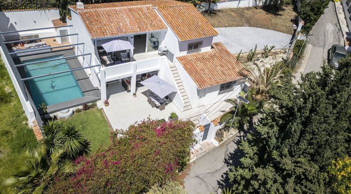 Image No.1-4 Bed Villa for sale