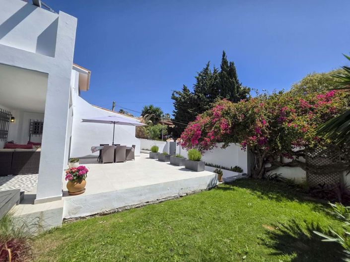 Image No.10-4 Bed Villa for sale