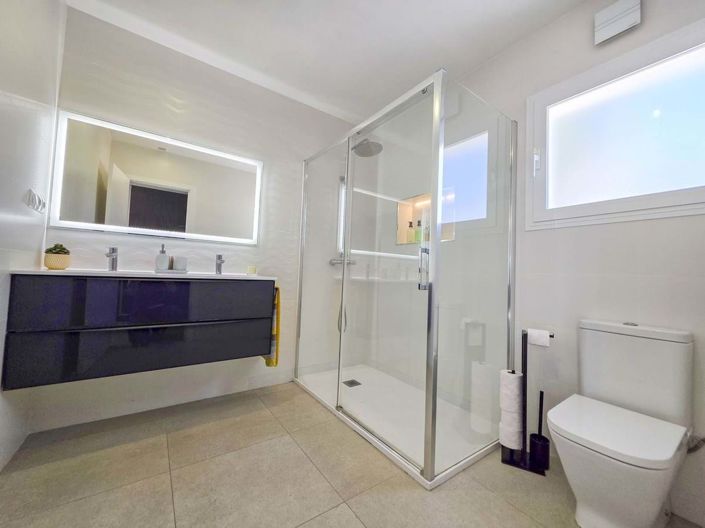 Image No.23-4 Bed Villa for sale