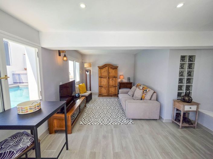 Image No.40-4 Bed Villa for sale