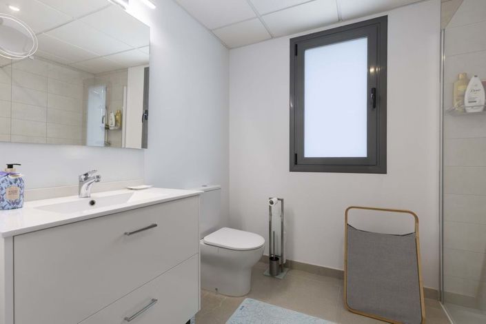 Image No.19-3 Bed Apartment for sale