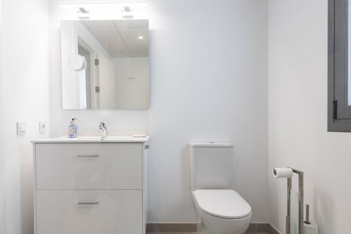 Image No.20-3 Bed Apartment for sale