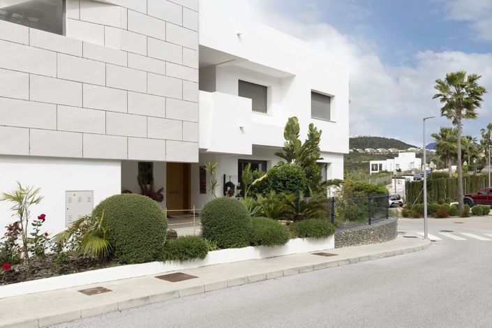 Image No.32-3 Bed Apartment for sale