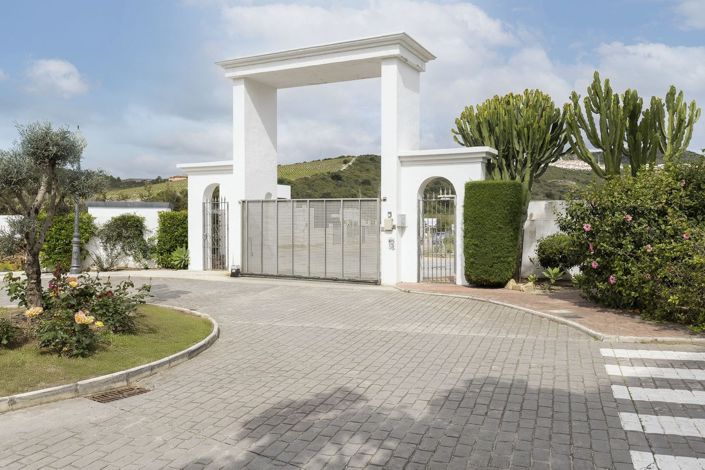 Image No.34-3 Bed Apartment for sale