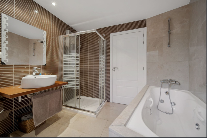 Image No.39-2 Bed Apartment for sale