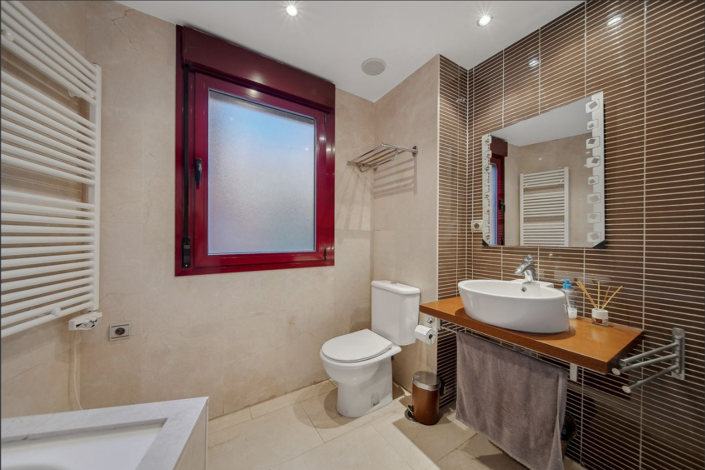 Image No.41-2 Bed Apartment for sale