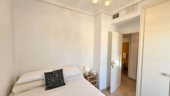 Image No.25-3 Bed Apartment for sale