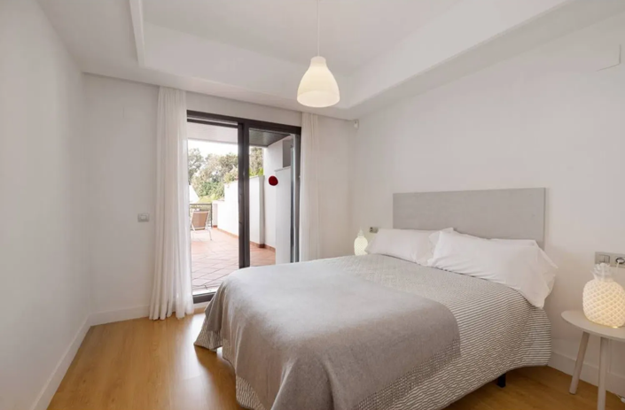 Image No.21-2 Bed Apartment for sale