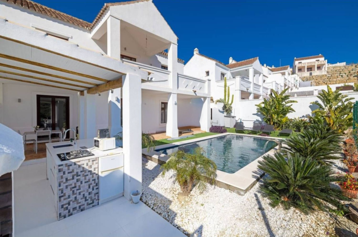 Image No.2-4 Bed House/Villa for sale