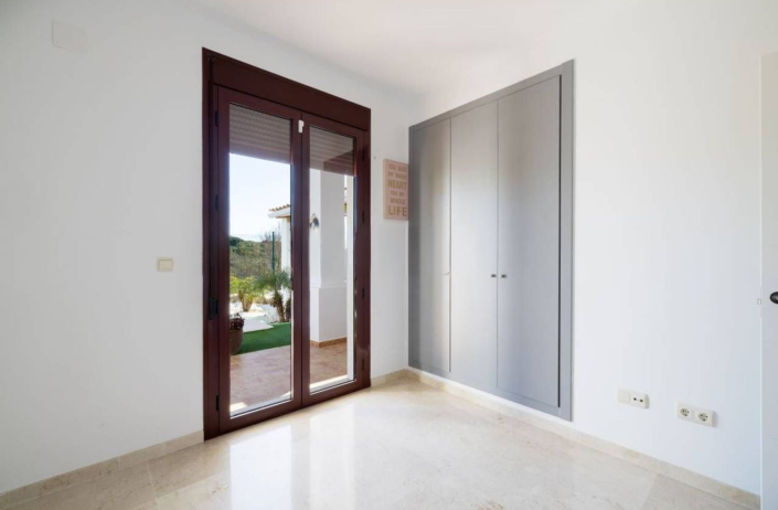 Image No.13-4 Bed House/Villa for sale