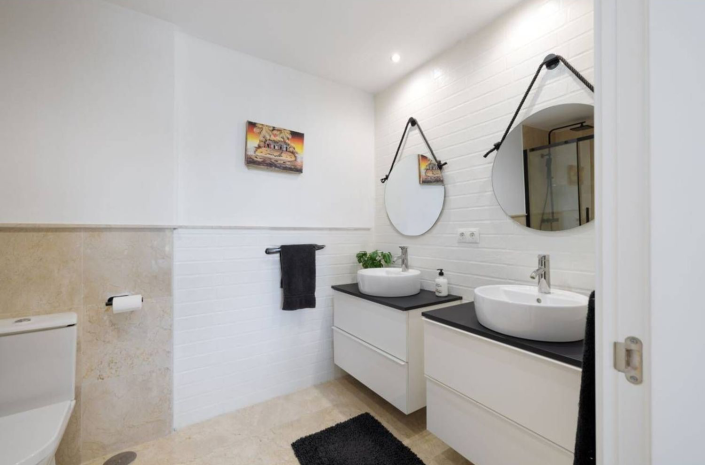 Image No.15-4 Bed House/Villa for sale