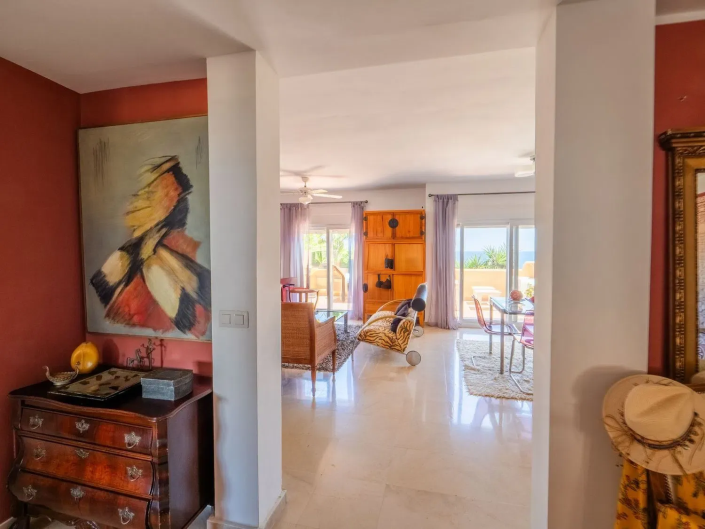 Image No.16-5 Bed Apartment for sale